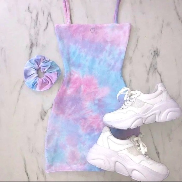 New Tie Dye Pink And Blue Bodycon Cut Out Back Dress - Picture 2 of 4